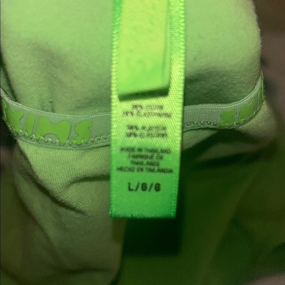 SKIMS Neon Green Crop Top (TOP ONLY) - Picture 5 of 5